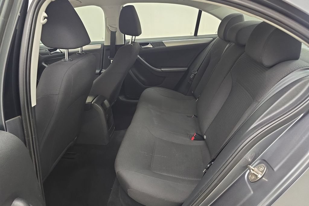 Used 2016 Volkswagen Jetta SE FWD image 22
