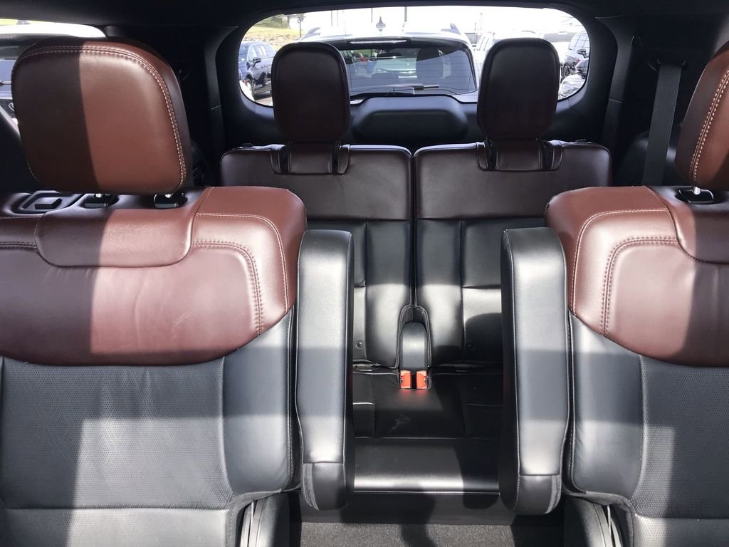 Used 2023 Ford Explorer Platinum w/ Technology Package image 24