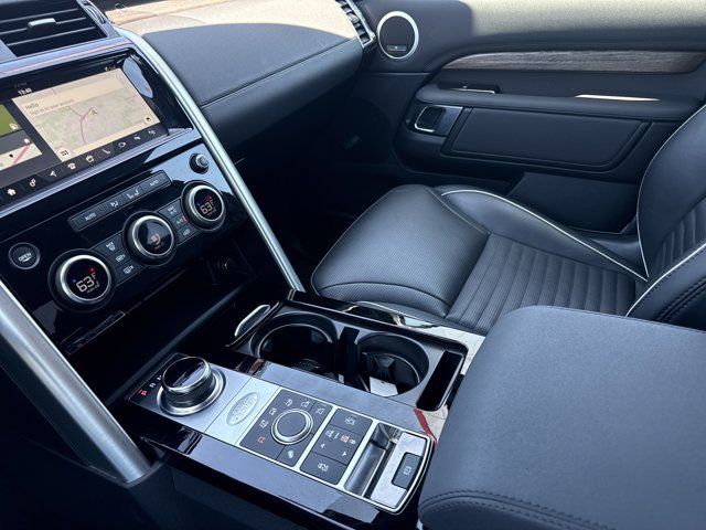 Used 2020 Land Rover Discovery HSE AWD/4WD image 25