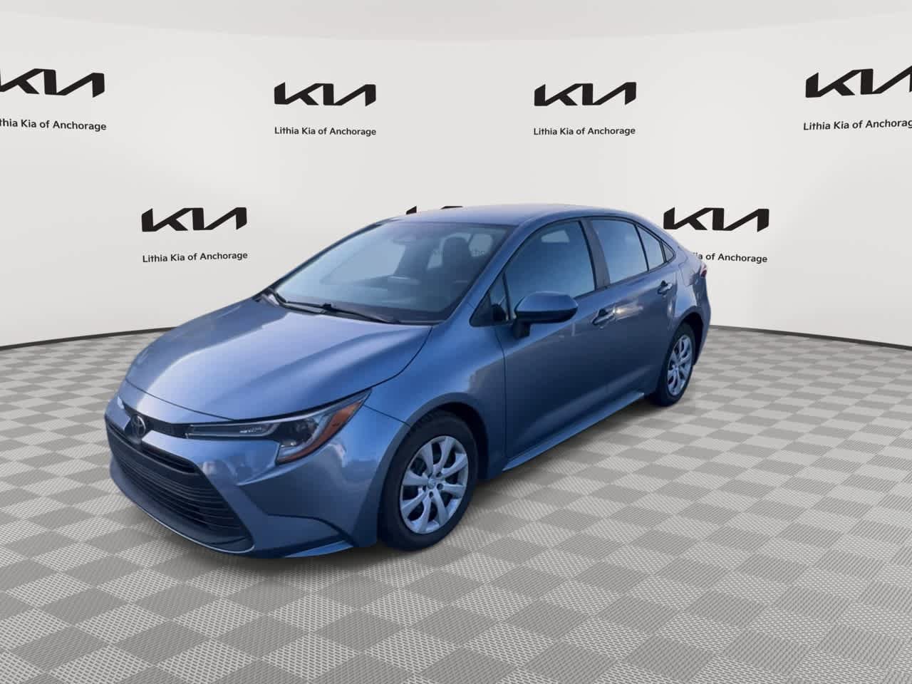 Used 2023 Toyota Corolla LE FWD image 4