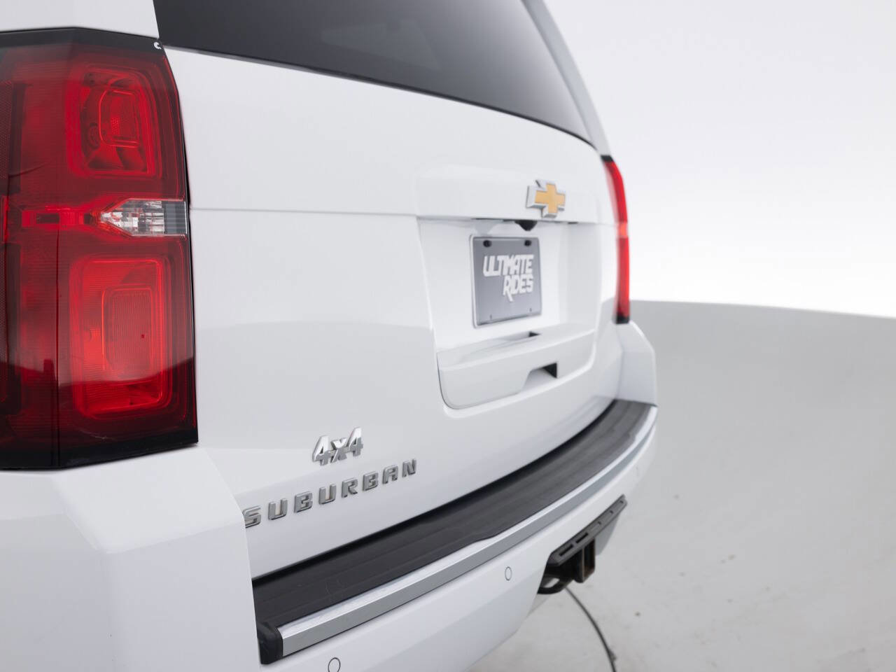 Used 2015 Chevrolet Suburban LTZ image 16