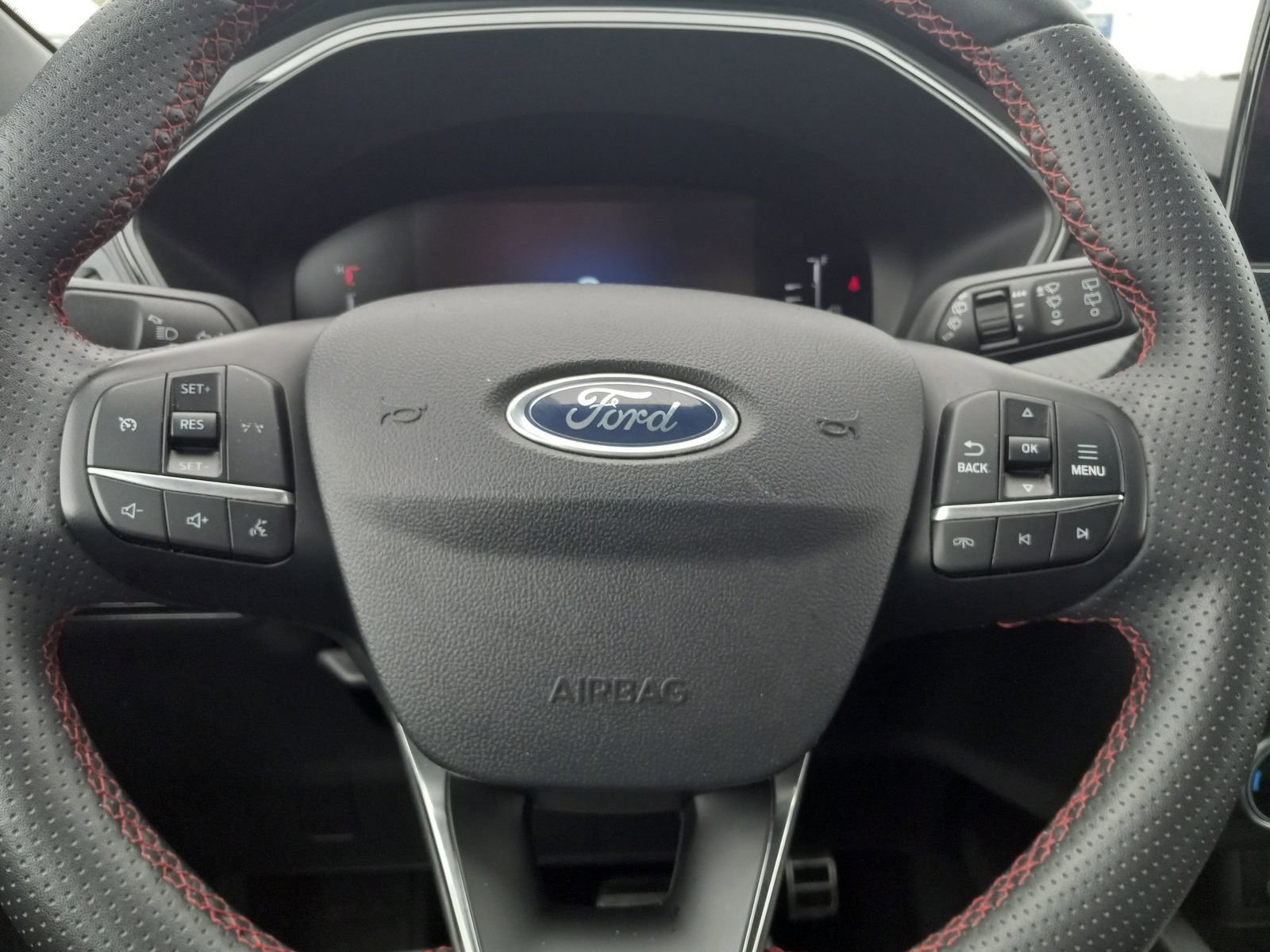 Used 2024 Ford Escape ST-Line image 19