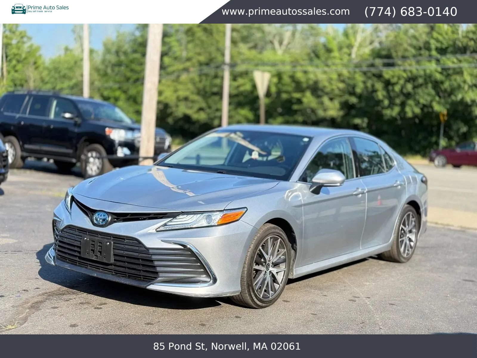 Used 2022 Toyota Camry XLE FWD image 3