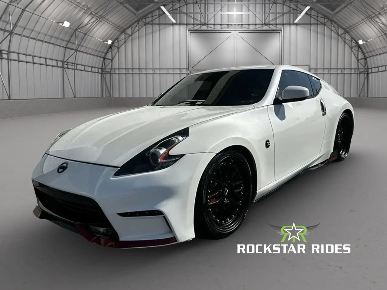 Used 2018 Nissan 370Z Coupe RWD image 16