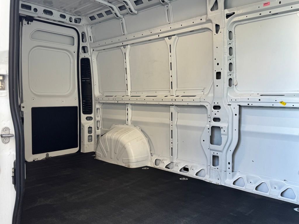 Used 2025 RAM ProMaster 2500 w/ Convenience Group image 28