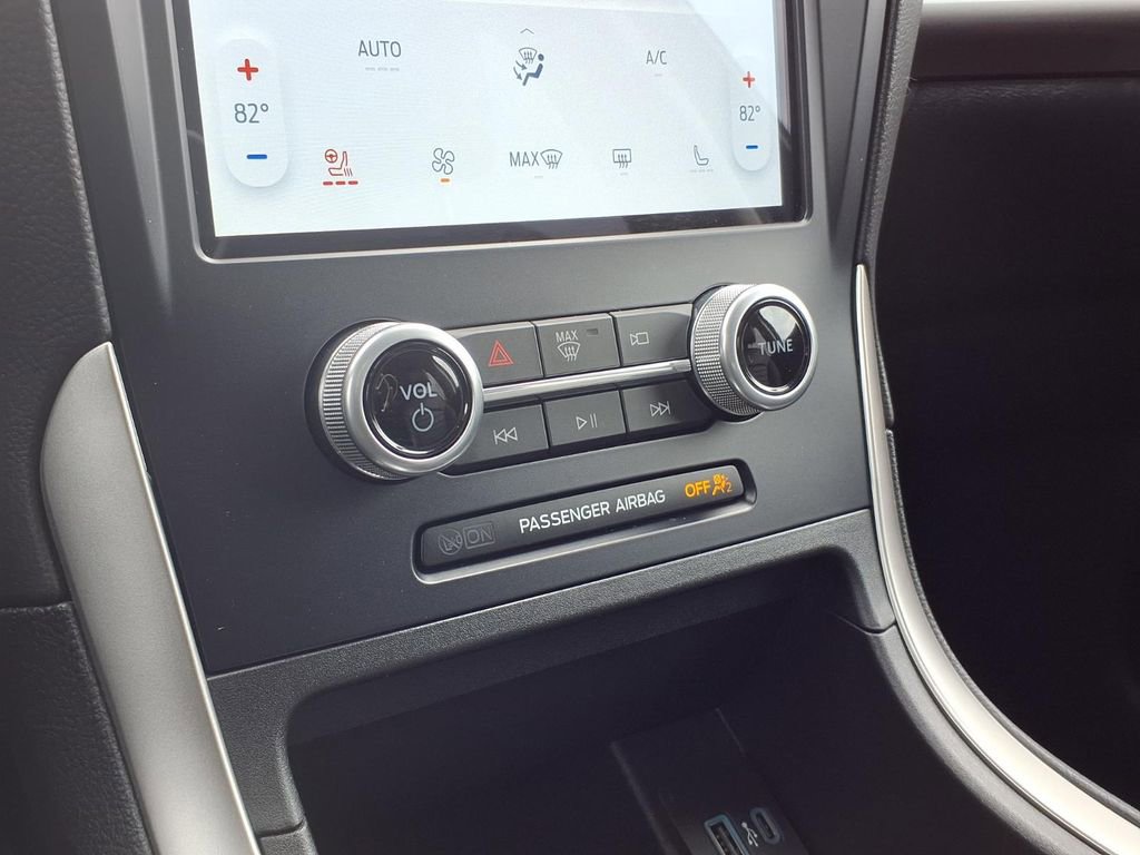 Used 2023 Ford Edge SEL w/ Convenience Package image 12