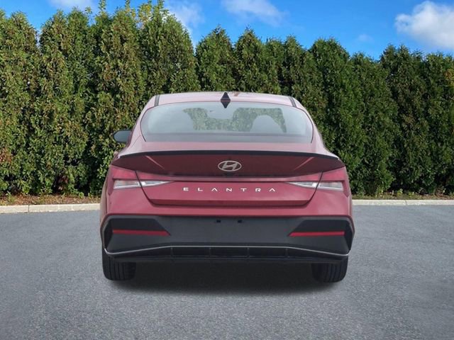 Certified 2025 Hyundai Elantra Sport image 5