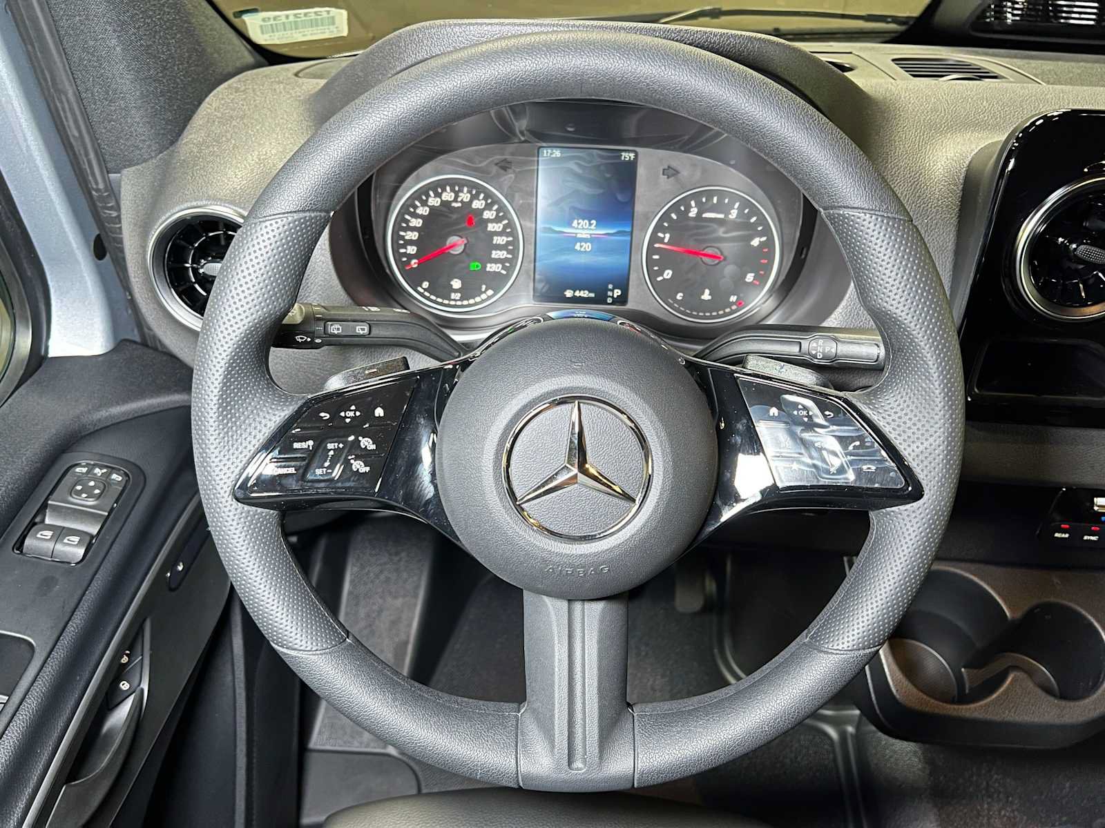 Used 2025 Mercedes-Benz Sprinter 2500 image 26
