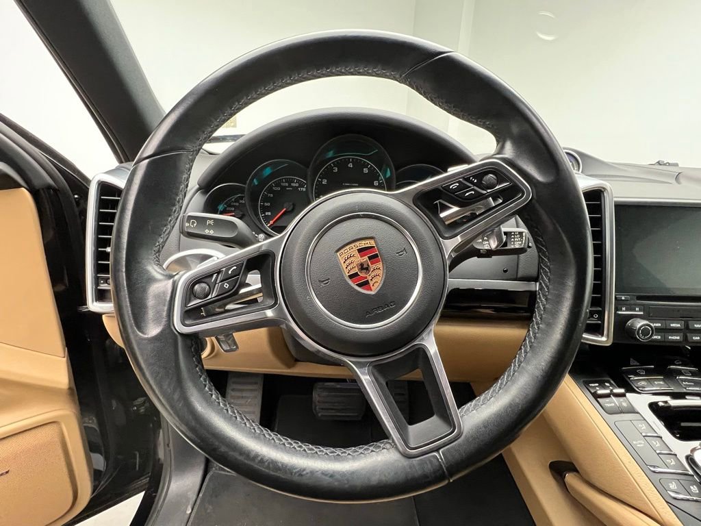 Certified 2018 Porsche Cayenne Platinum Edition image 7