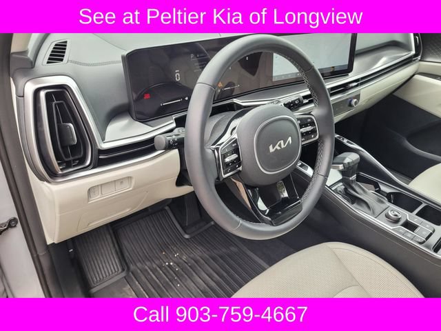 Used 2025 Kia Sorento S FWD image 16