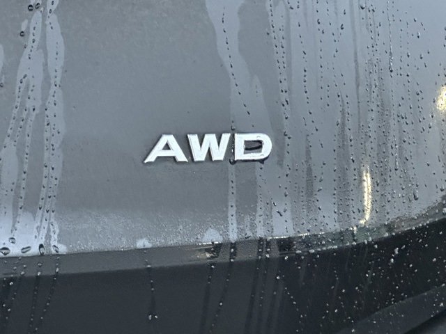 Used 2023 Nissan Rogue S image 14