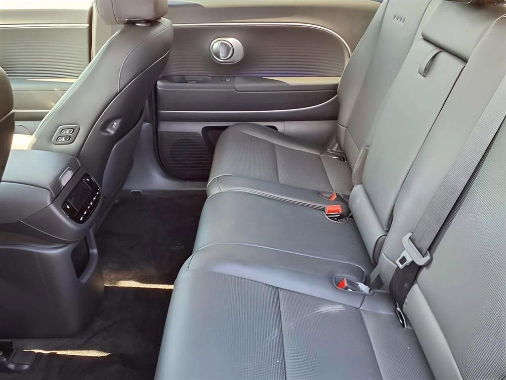 New 2026 Hyundai Ioniq 9 SEL image 9