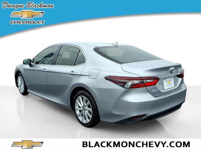 Used 2021 Toyota Camry LE FWD image 5
