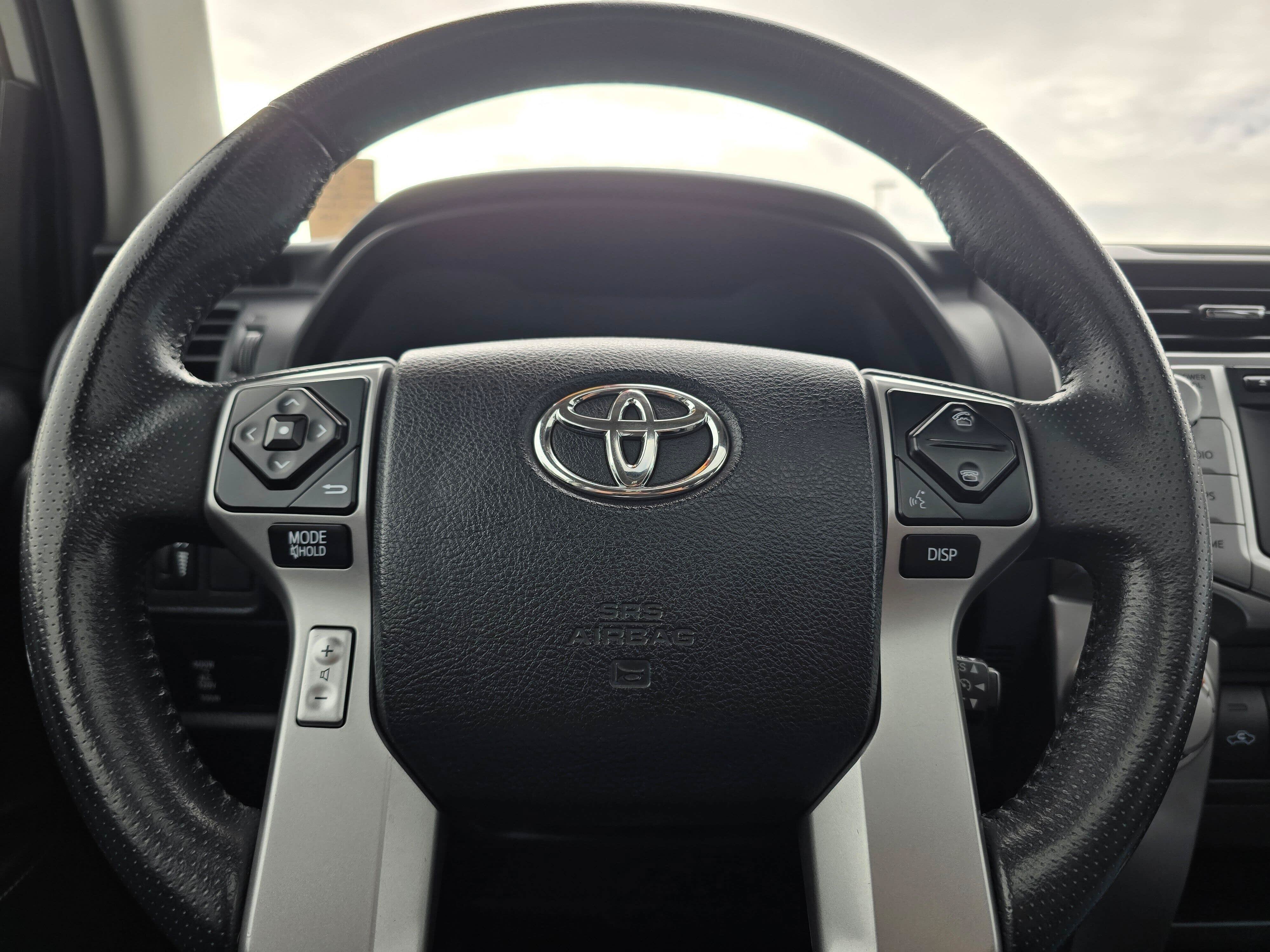 Used 2018 Toyota 4Runner SR5 Premium AWD/4WD image 24