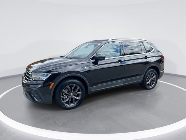Certified 2022 Volkswagen Tiguan SE image 1