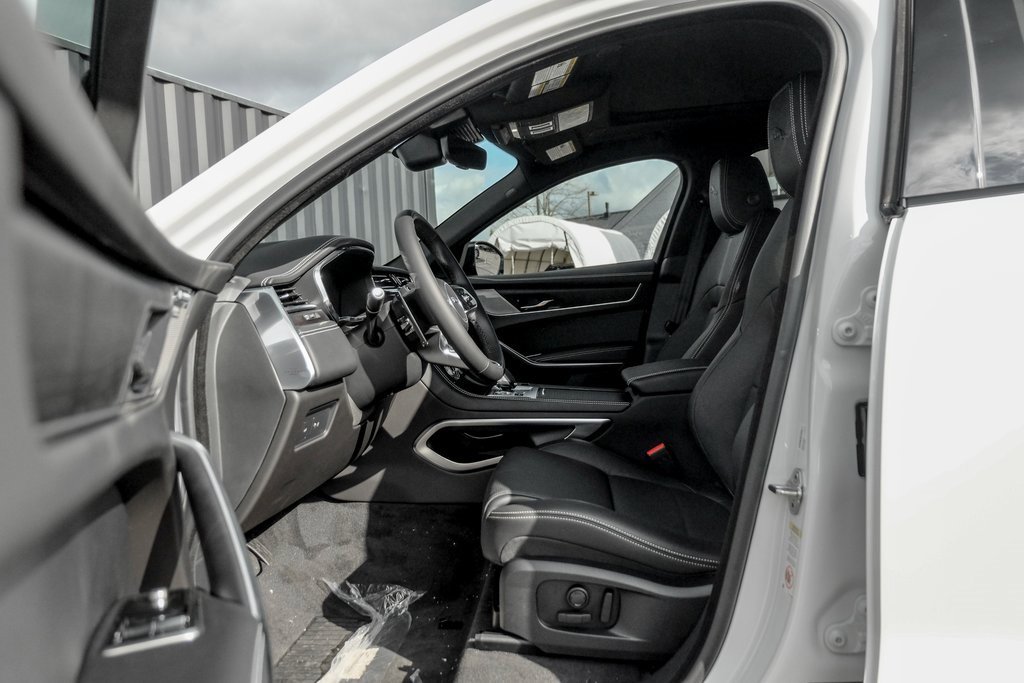 New 2026 Jaguar F-PACE R-Dynamic S image 10