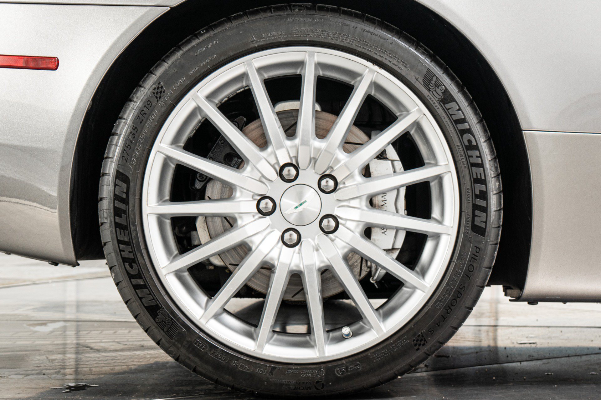 Used 2008 Aston Martin DB9 Volante RWD image 39