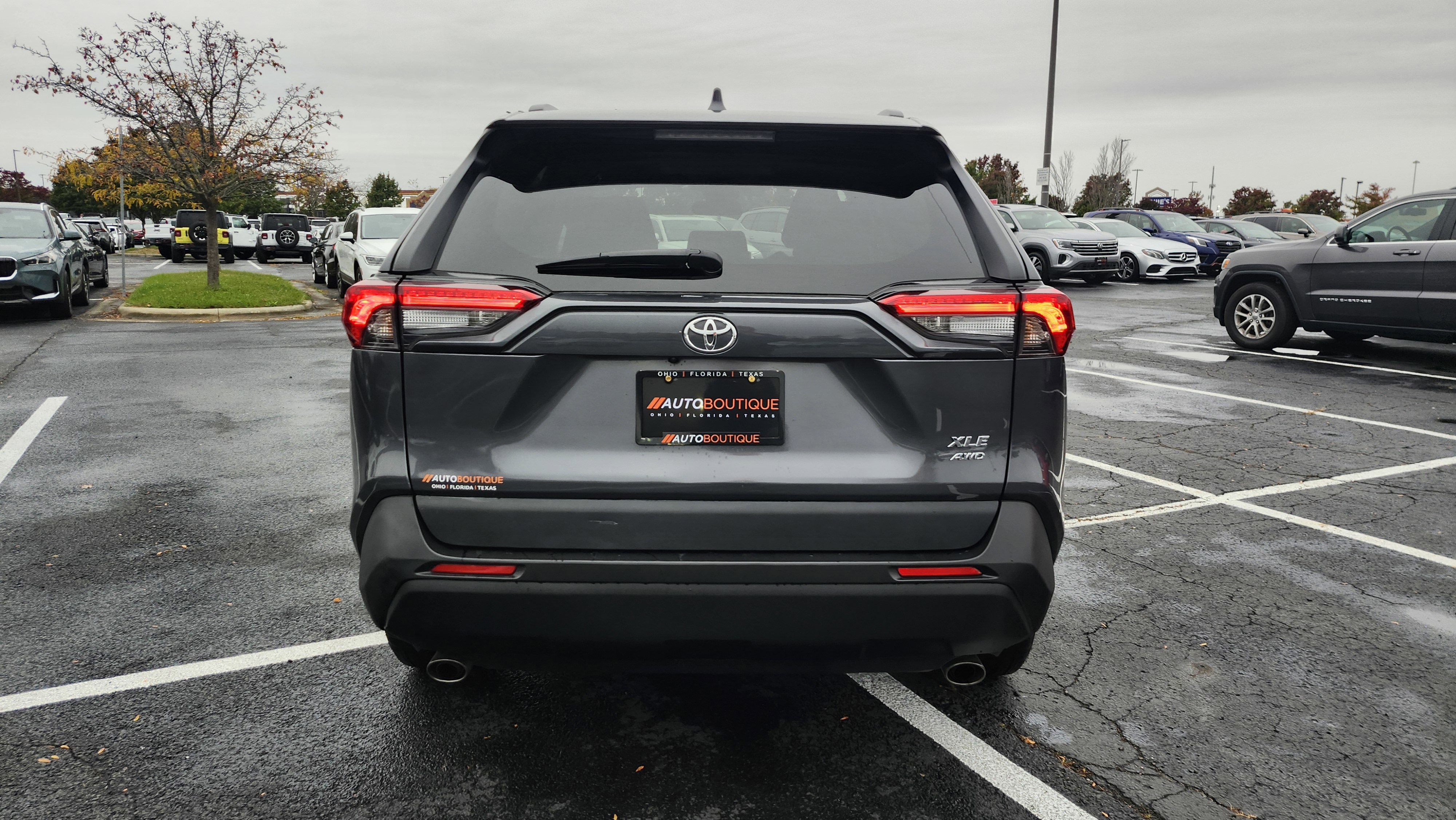 Used 2024 Toyota RAV4 XLE image 10