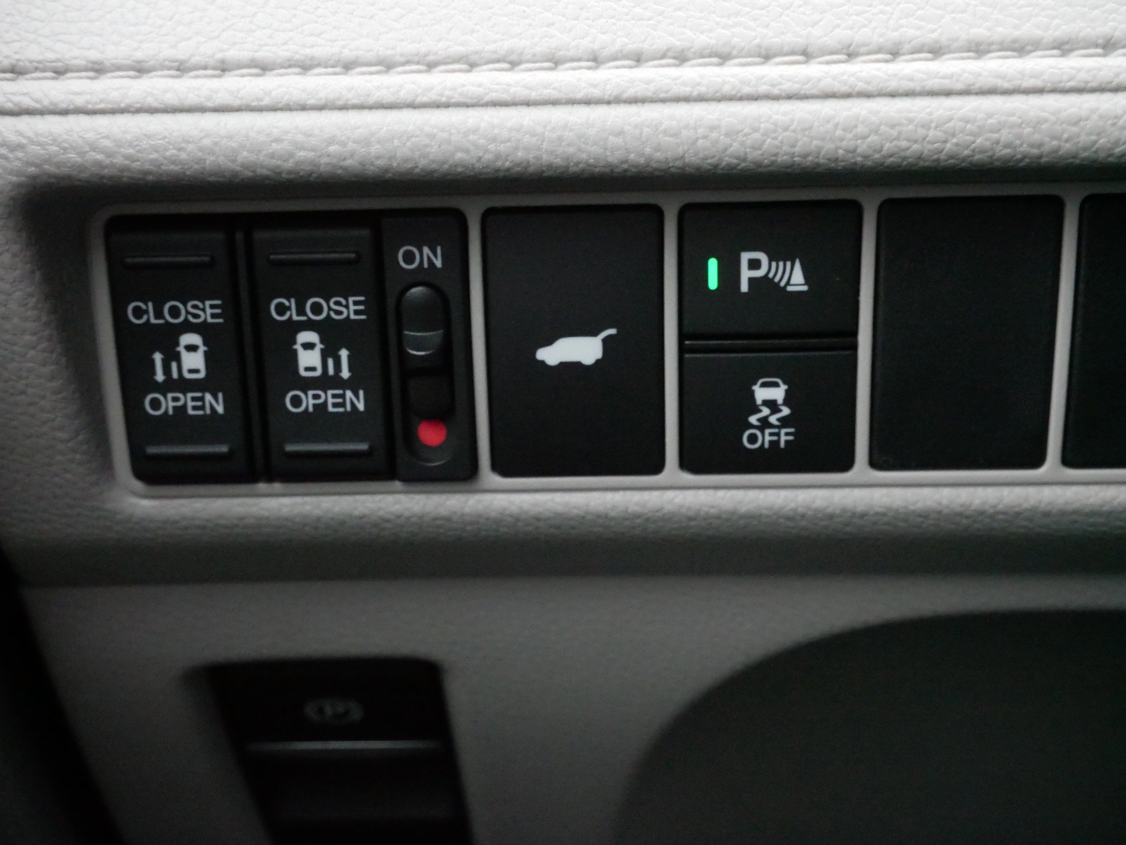 Certified 2026 Honda Odyssey Touring image 27