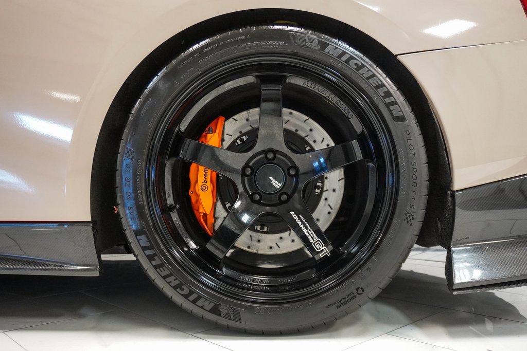 Used 2017 Nissan GT-R Premium AWD/4WD image 11