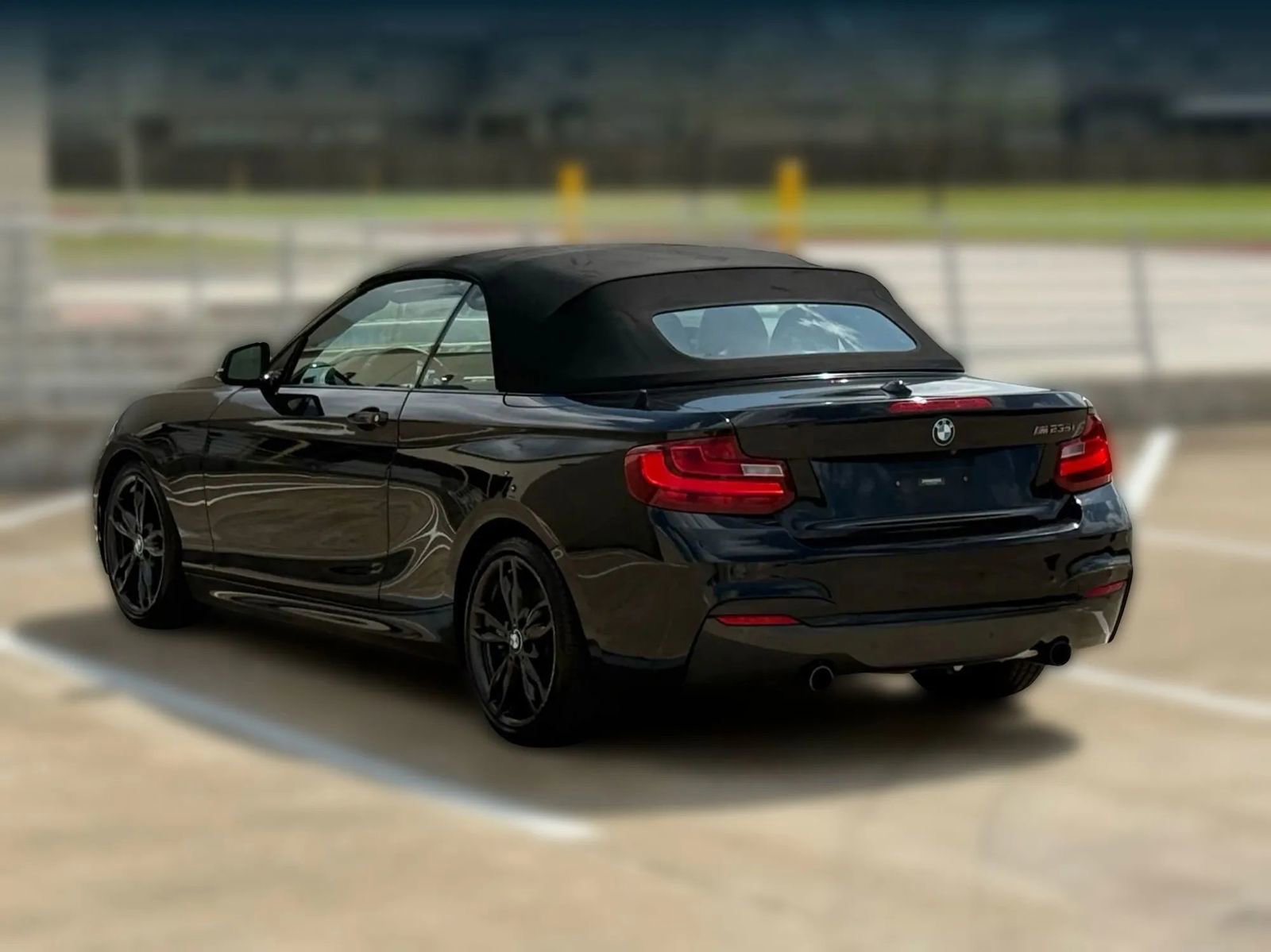 Used 2016 BMW M235i Convertible RWD image 10