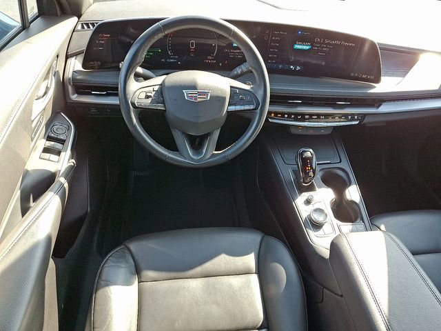Used 2024 Cadillac XT4 Premium Luxury image 11