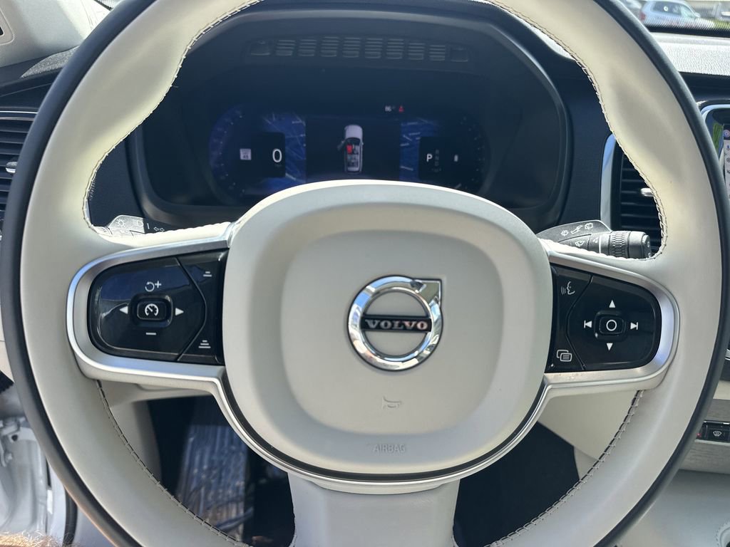 Used 2025 Volvo XC90 B5 Plus w/ Protection Package Premier image 21