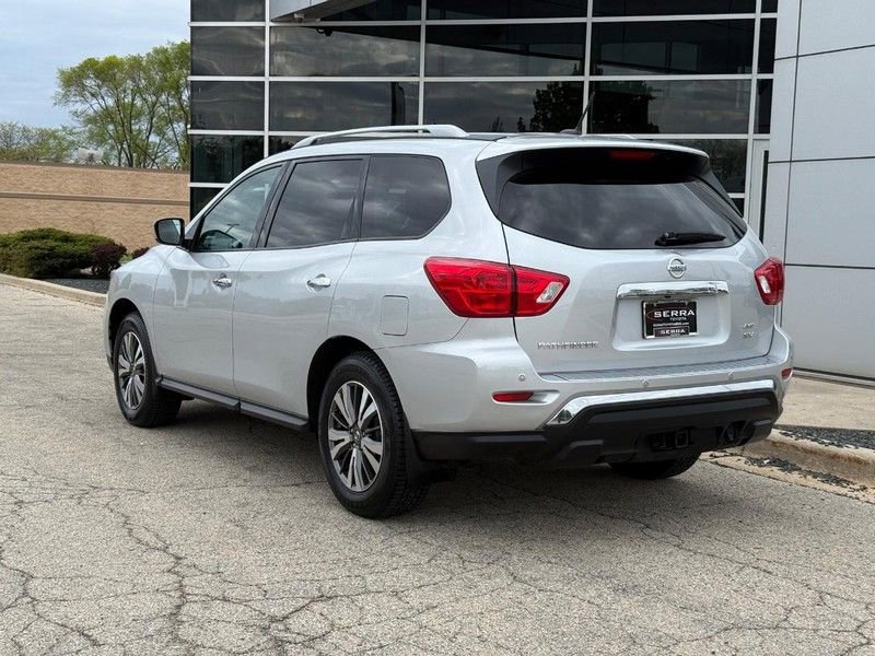 Used 2017 Nissan Pathfinder SV w/ Trailer Tow Package AWD/4WD image 5