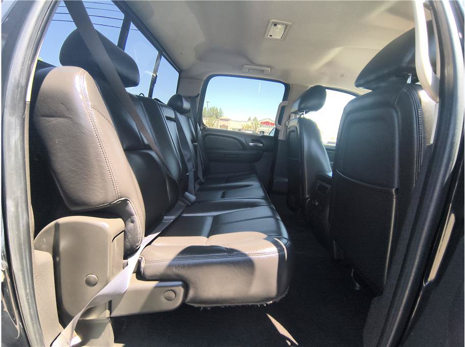 Used 2011 Chevrolet Silverado 3500 LTZ w/ LTZ Plus Package AWD/4WD image 15
