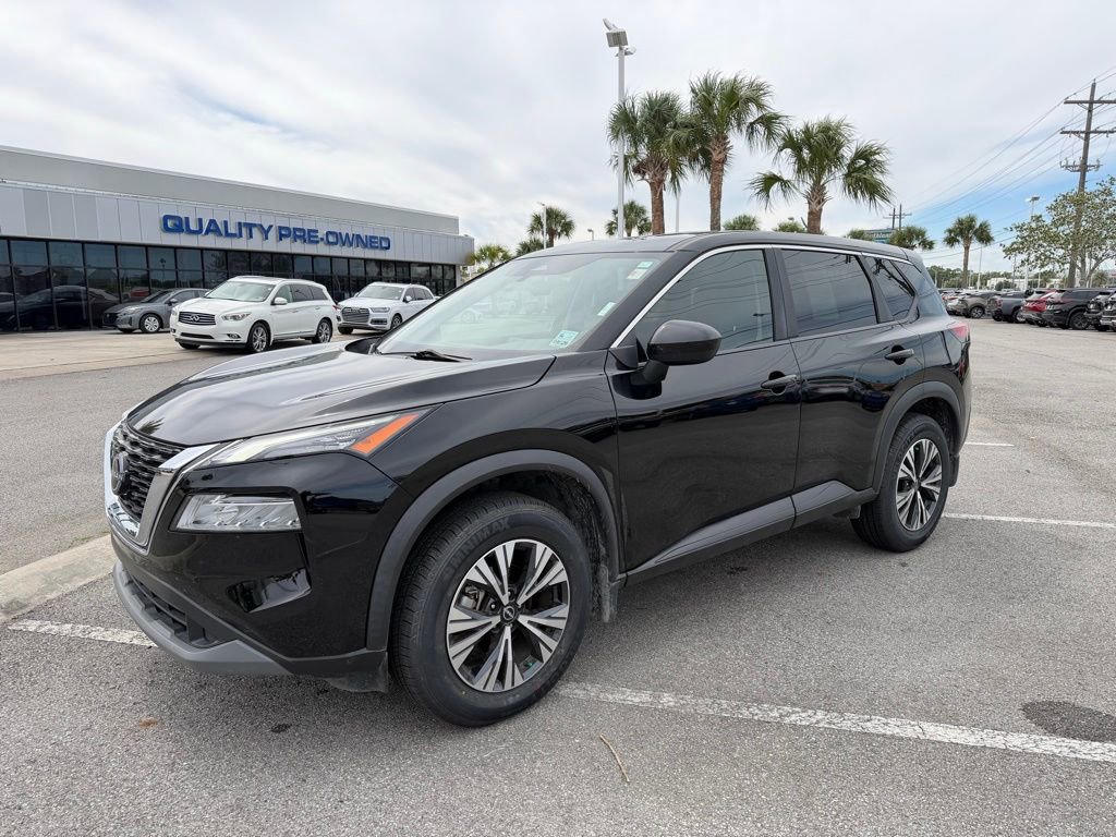 Used 2023 Nissan Rogue SV image 1