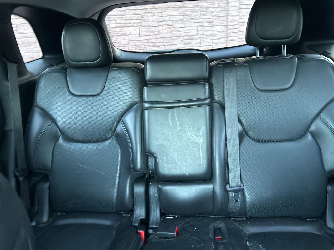 Used 2017 Jeep Cherokee Overland w/ Technology Group image 8