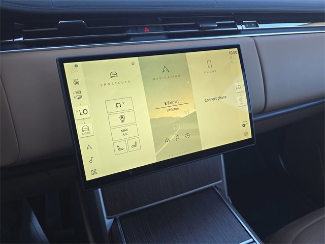 New 2026 Land Rover Range Rover Long Wheelbase SE image 13