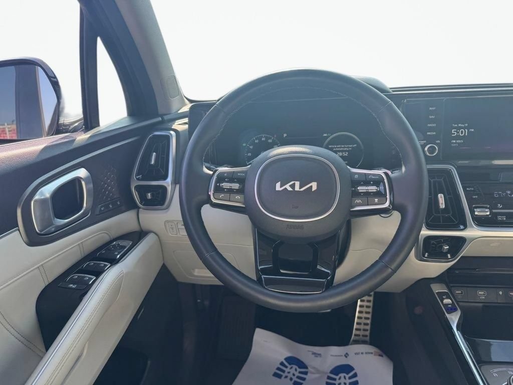 Certified 2023 Kia Sorento SX Prestige AWD/4WD image 15