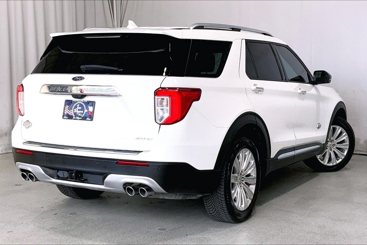 Used 2021 Ford Explorer King Ranch w/ Premium Technology Package AWD/4WD image 13