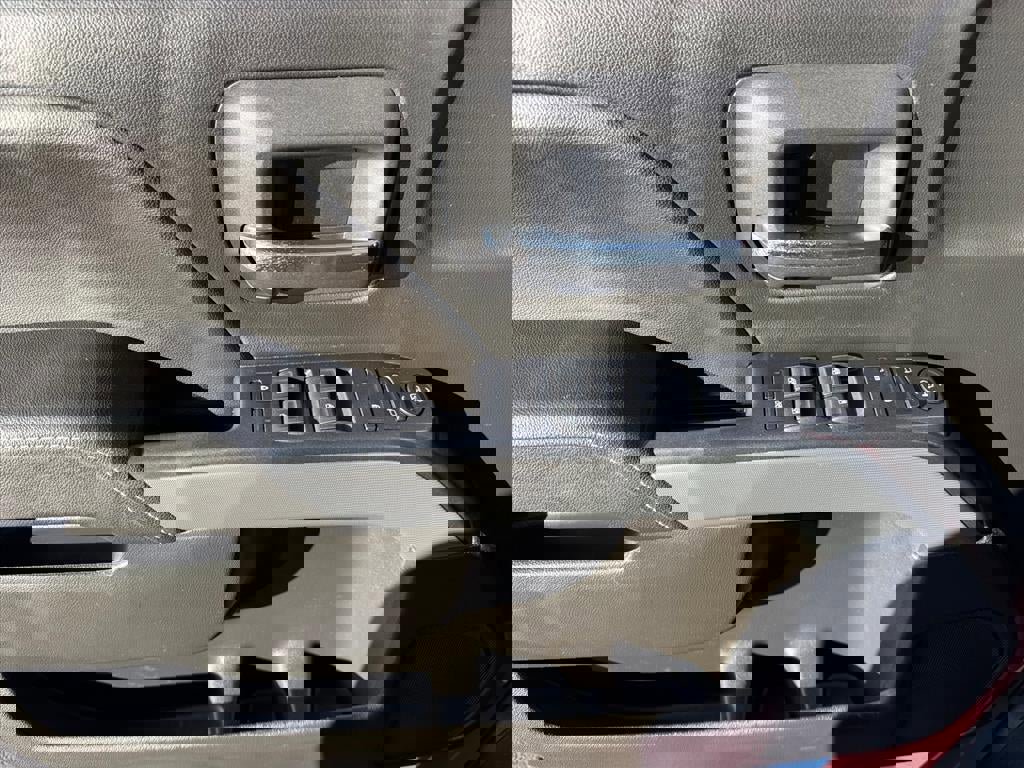 Used 2018 Chevrolet Silverado 1500 LT w/ All Star Edition image 13