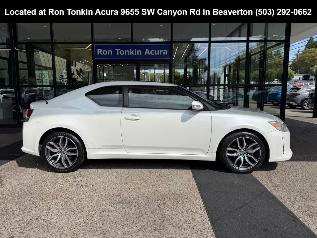 Used 2015 Scion tC FWD image 8