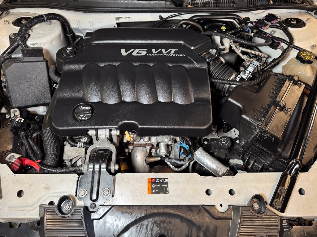 Used 2014 Chevrolet Impala LTZ FWD image 22