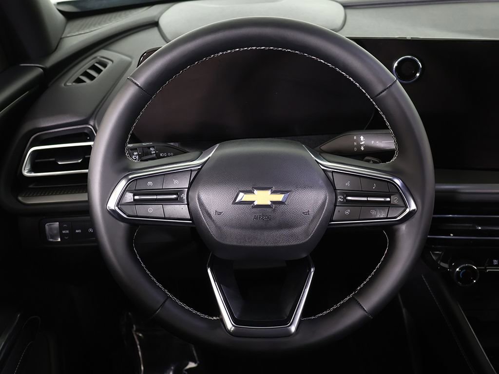 Used 2026 Chevrolet Traverse LT w/ Driver Confidence Package image 41