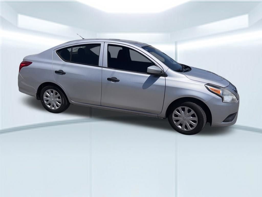 Used 2019 Nissan Versa S FWD image 7