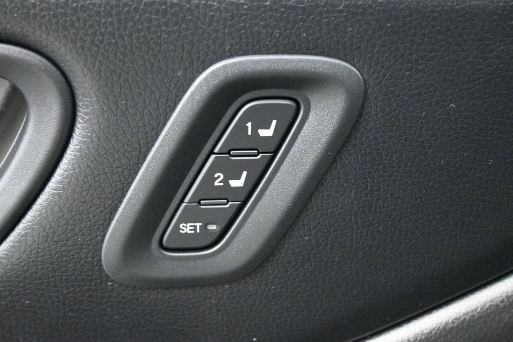 Used 2024 Honda Pilot TrailSport image 5