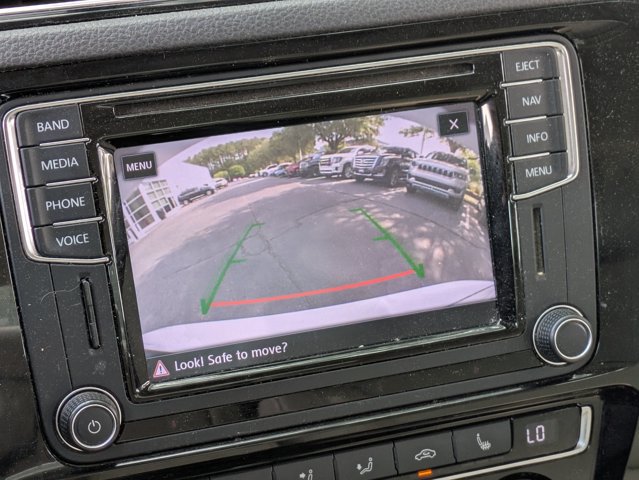 Used 2017 Volkswagen Jetta SEL FWD image 12