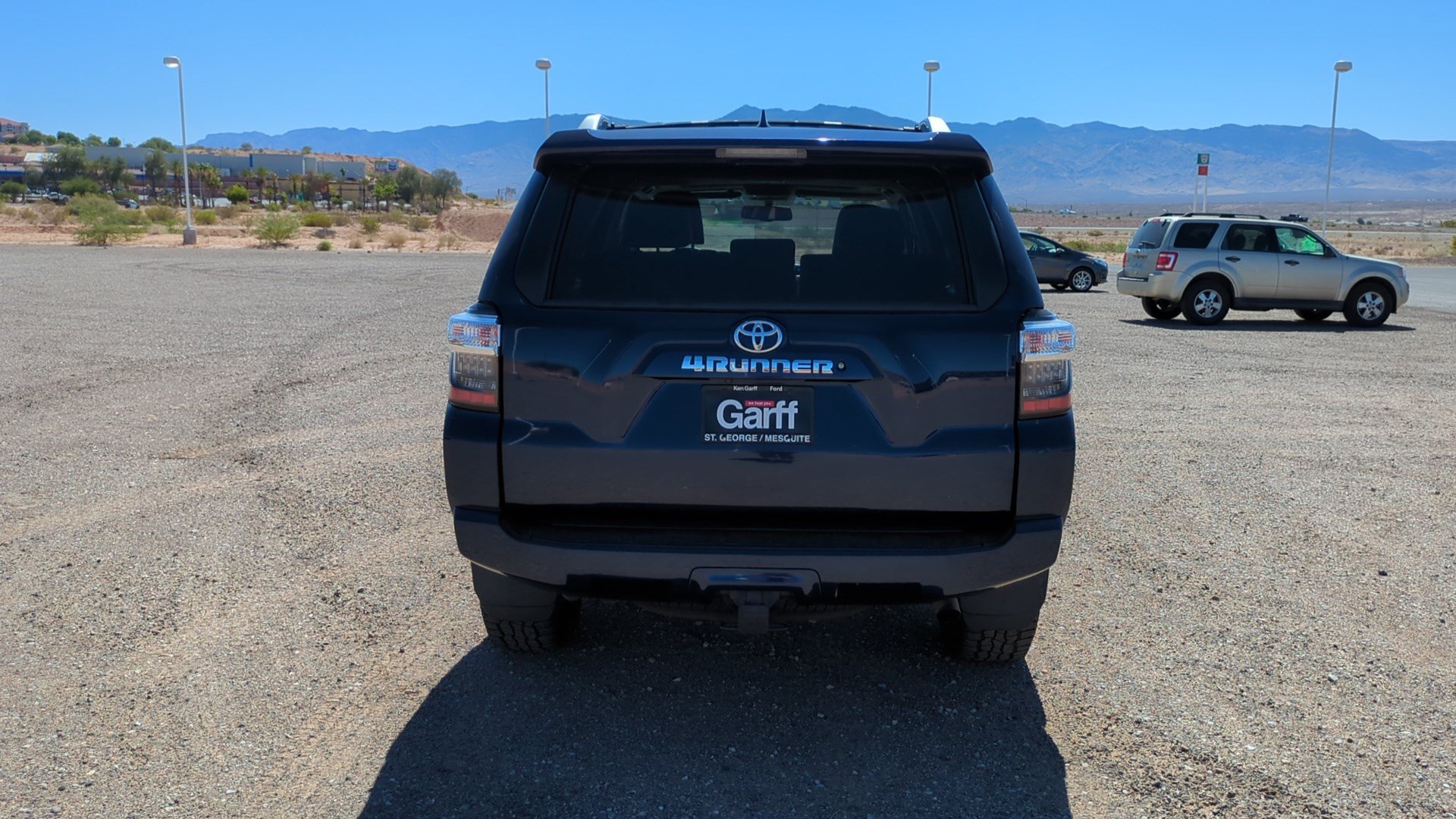 Used 2017 Toyota 4Runner SR5 Premium AWD/4WD image 4