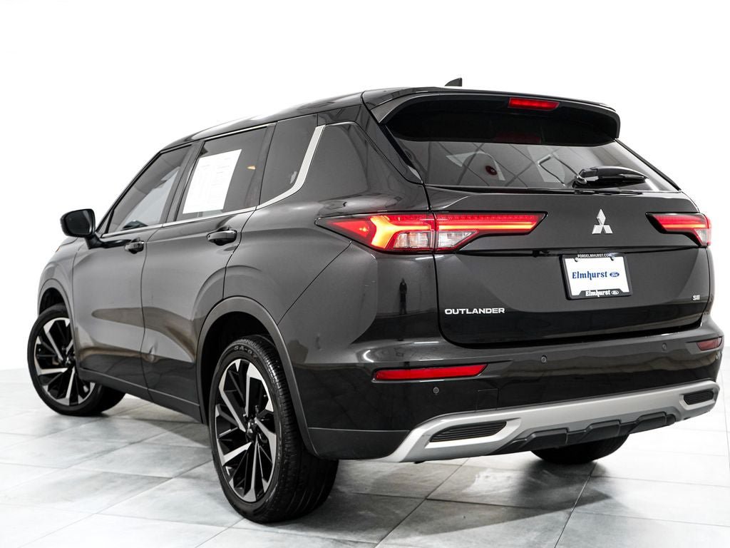 Used 2023 Mitsubishi Outlander SE FWD image 5