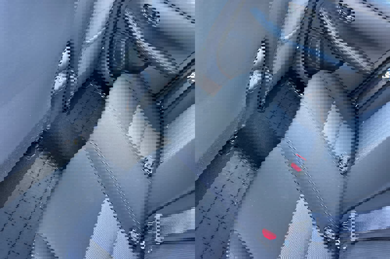 New 2025 Nissan Sentra SV image 4