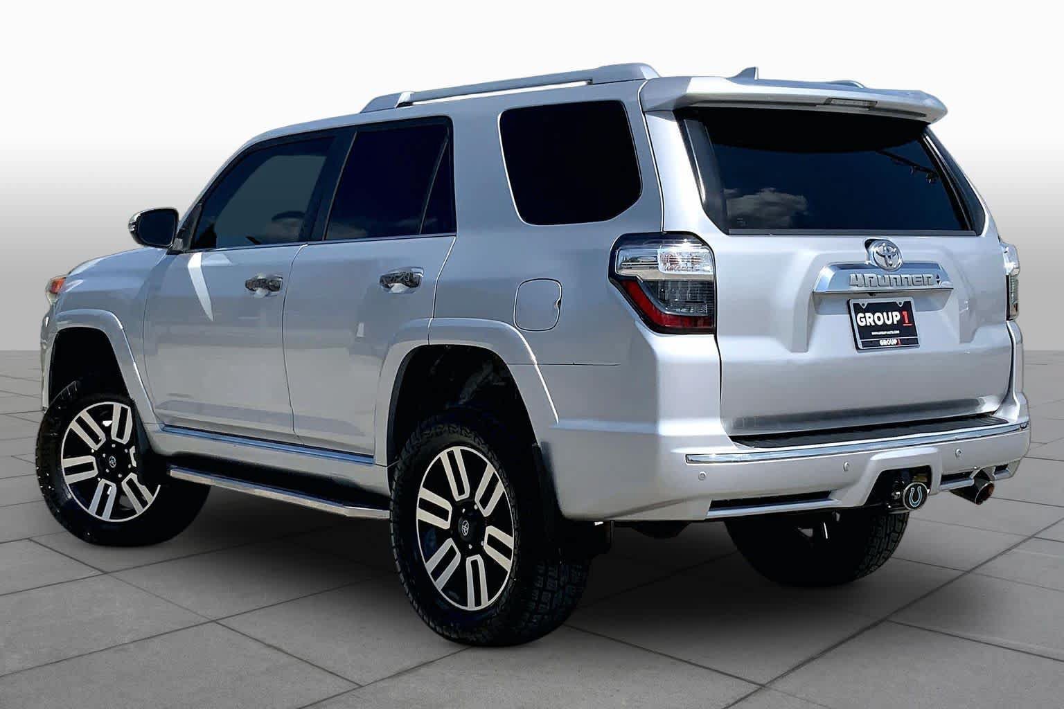 Used 2017 Toyota 4Runner Limited AWD/4WD image 12