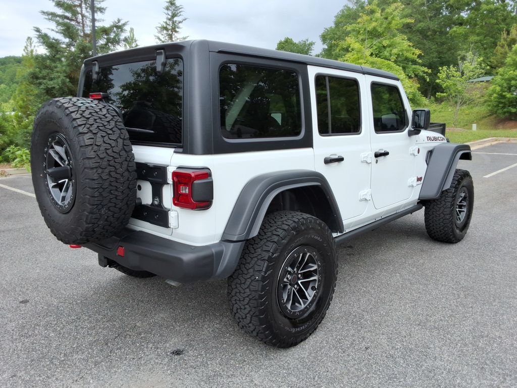 Used 2024 Jeep Wrangler Unlimited Rubicon w/ XTREMEE 35" Tire Package AWD/4WD image 5