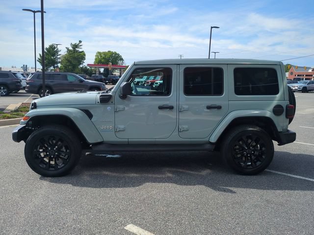 Used 2024 Jeep Wrangler Unlimited Sahara w/ Technology Group AWD/4WD image 7