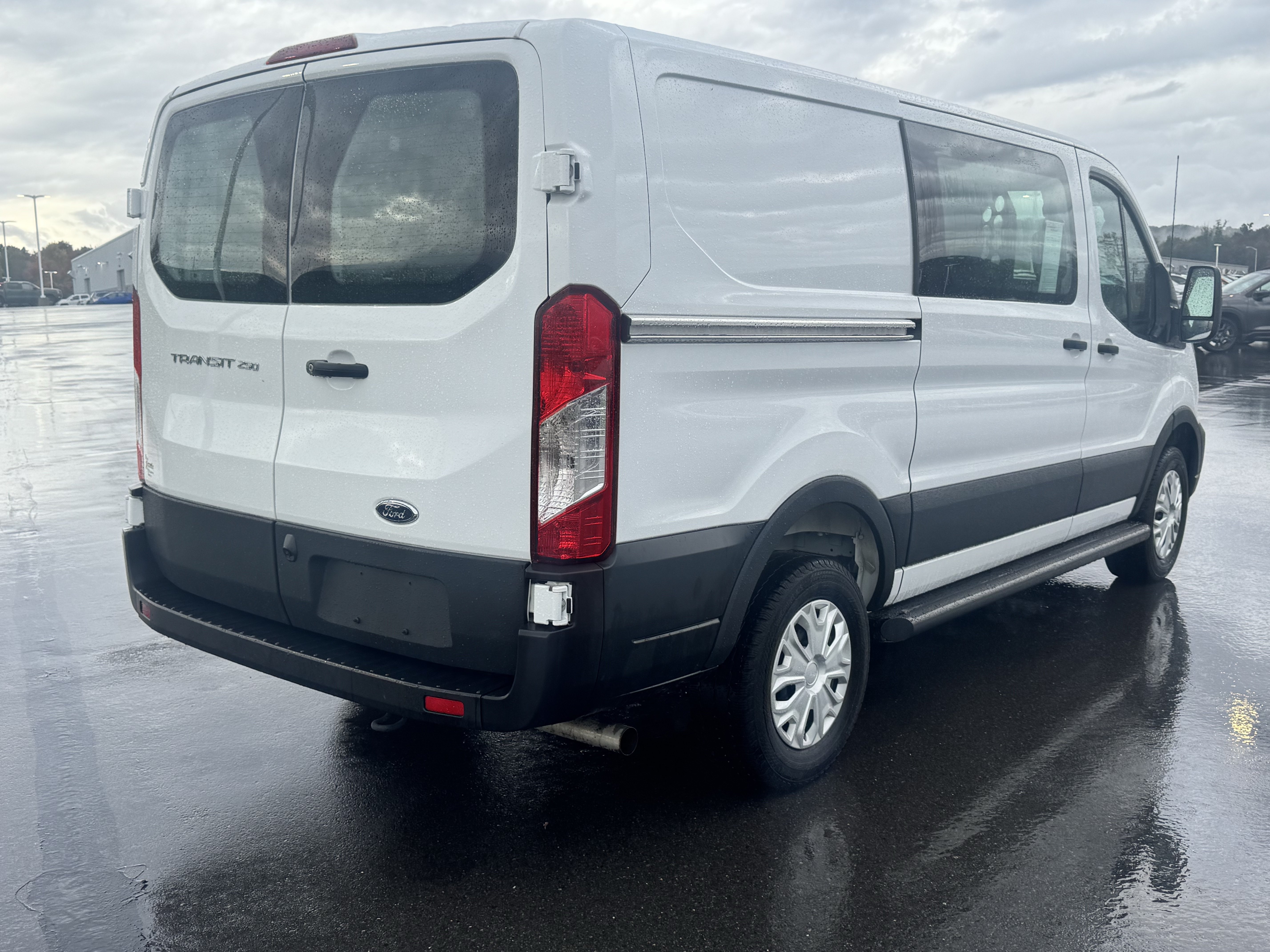 Used 2025 Ford Transit 250 Low Roof w/ Exterior Upgrade Package RWD image 3