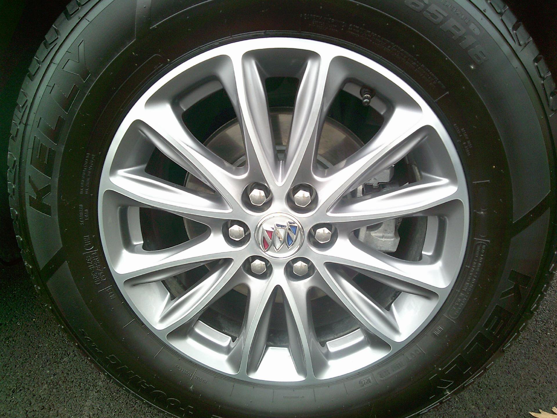 Used 2023 Buick Enclave Essence image 24