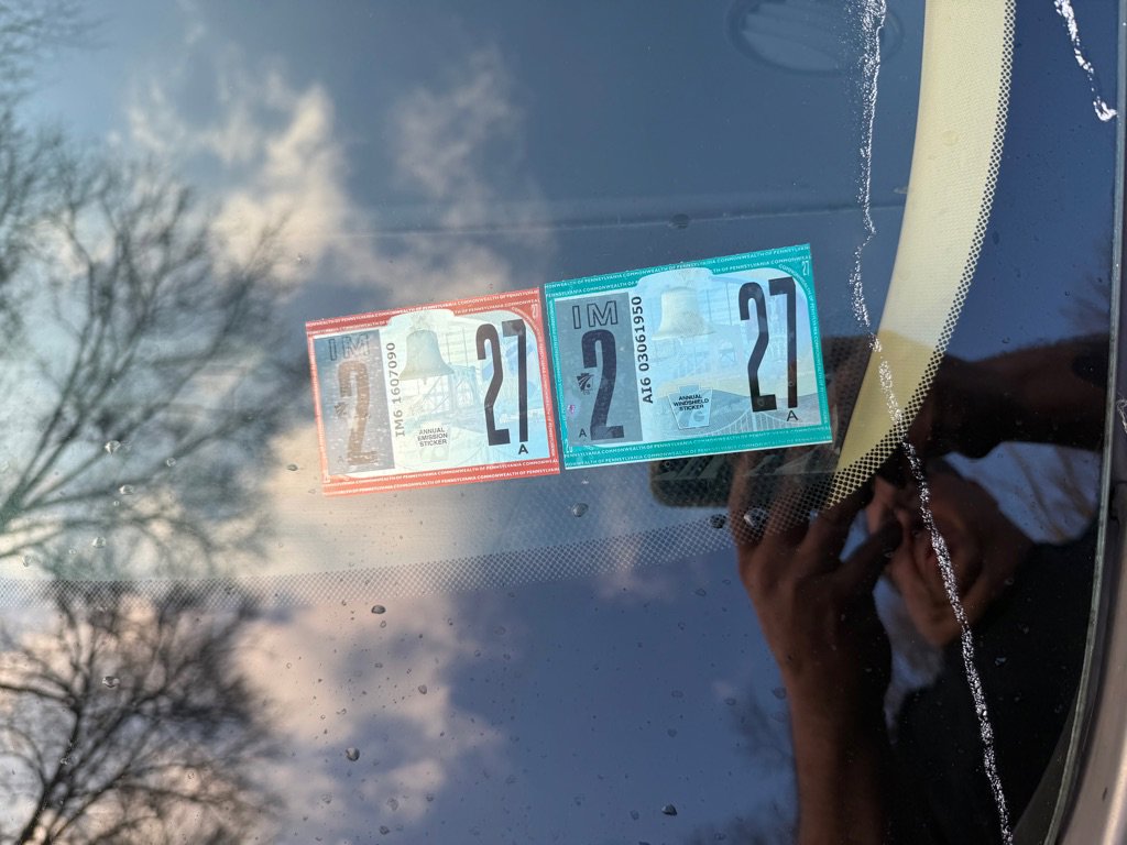 Used 2015 Kia Sedona LX image 11